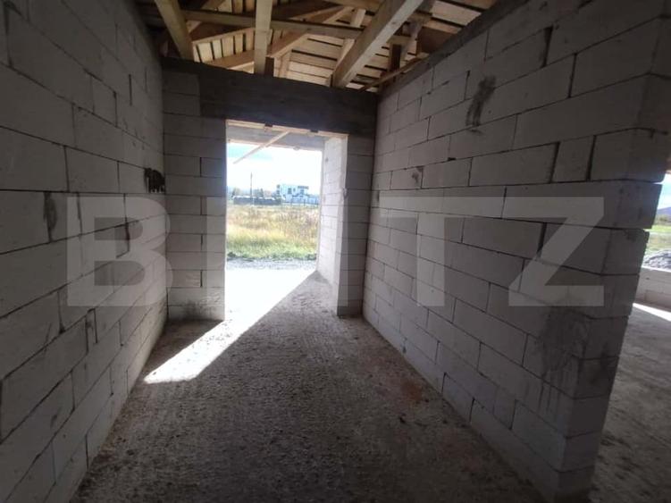 Casă individuală cu 4 camere cu Teren 1000 Mp în Jelna