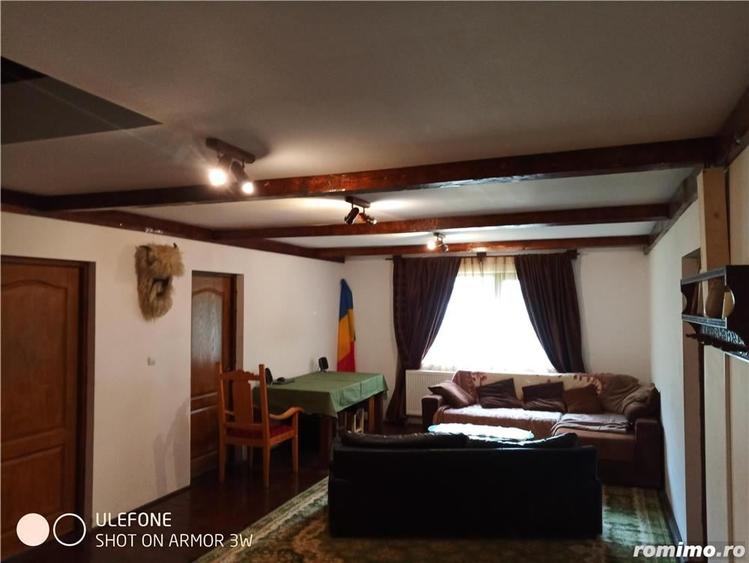 Casă cu 6 camere cu Teren 970 Mp în Pojorâta