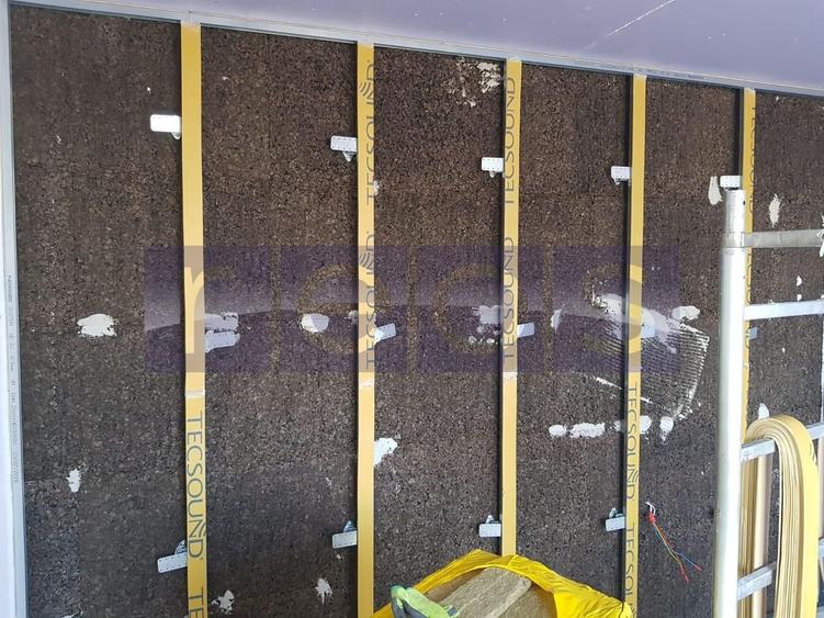 Apartament cu 3 camere decomandat, mobilat în Nerva Traian