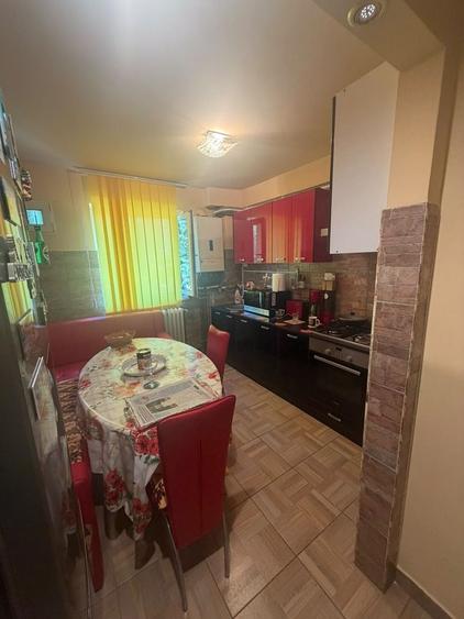 Apartament cu 2 camere decomandat în Cetate
