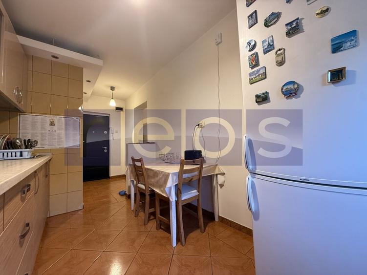 Apartament cu 3 camere semidecomandat, mobilat în Titan