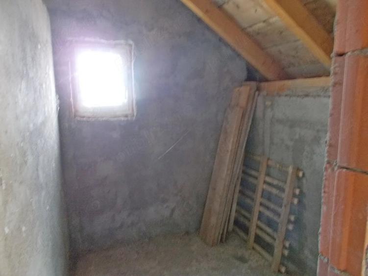 Casă cu 3 camere cu Teren 474 Mp în Giroc