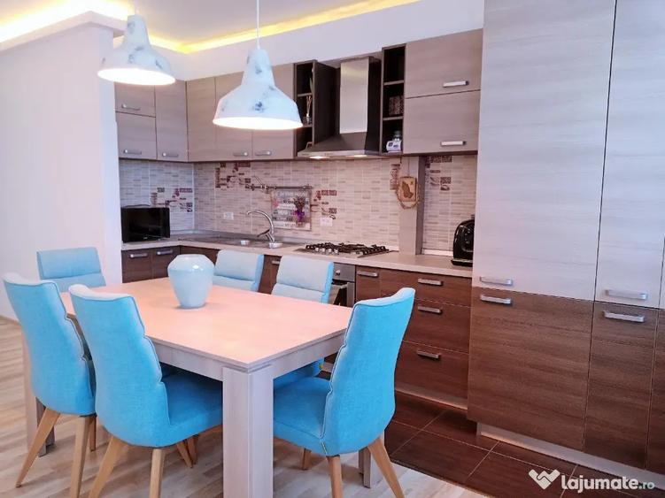 Apartament cu 3 camere decomandat în Podgoria