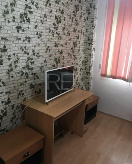 Apartament cu 3 camere decomandat, mobilat în Lujerului