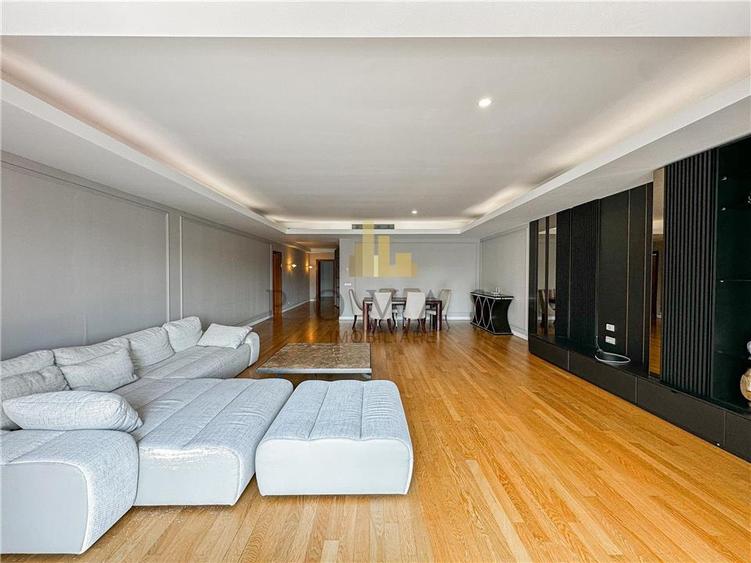 Apartament cu 3 camere decomandat, mobilat în Herăstrău