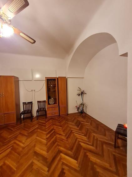 Apartament cu 2 camere semidecomandat, mobilat în Ultracentral