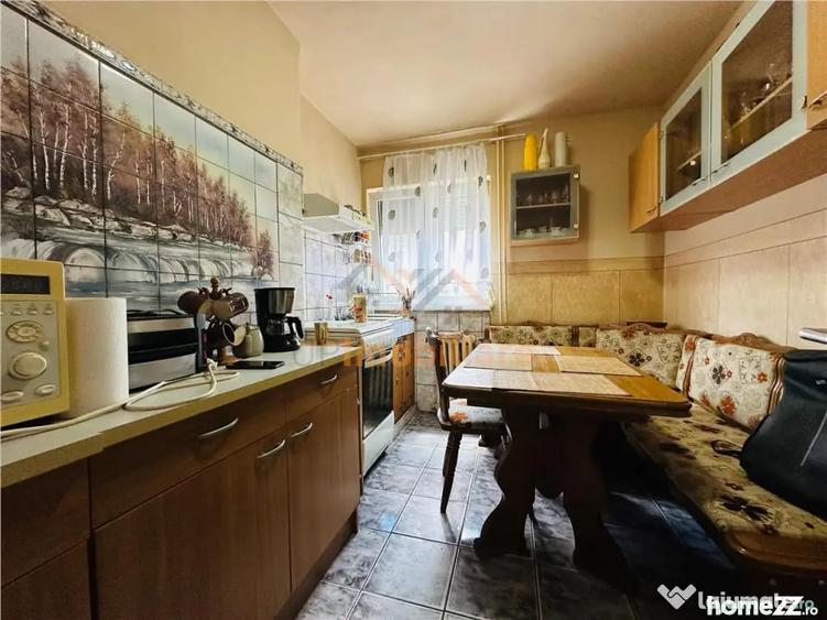 Apartament cu 3 camere semidecomandat în Calea Aradului