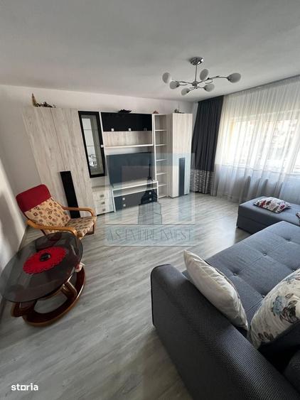 Apartament cu 3 camere decomandat în Răcădău