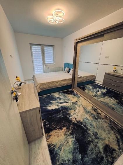 Apartament cu 2 camere semidecomandat, mobilat în Central