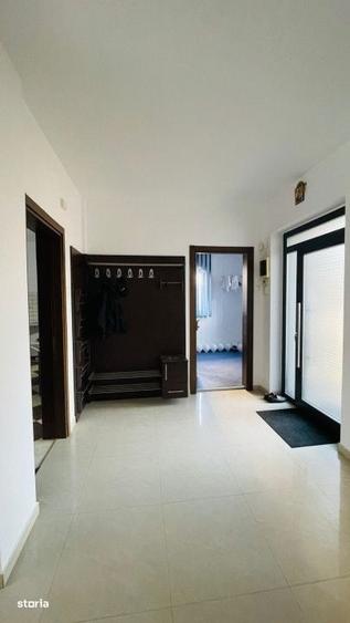 Casă cu 4 camere cu Teren 500 Mp în Central