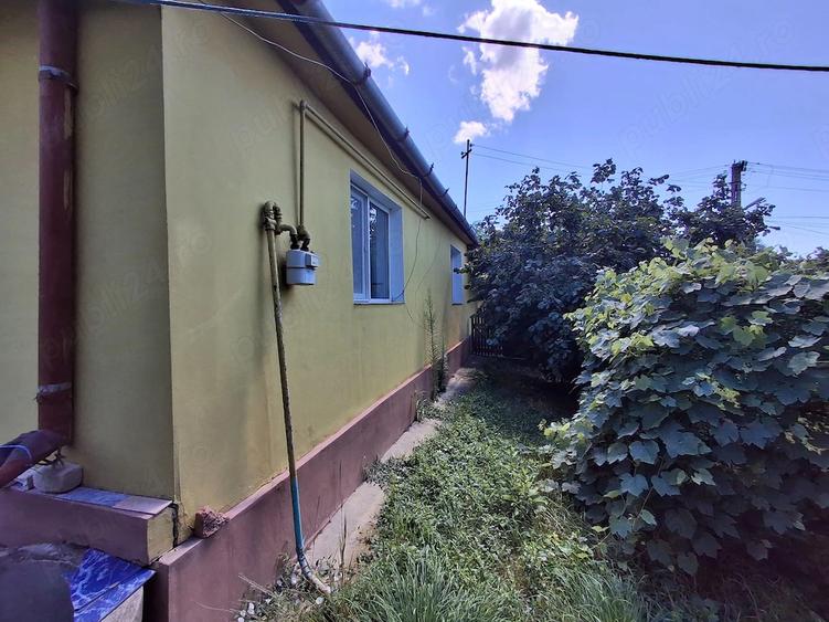 Casă cu 3 camere cu Teren 3300 Mp în Sânger