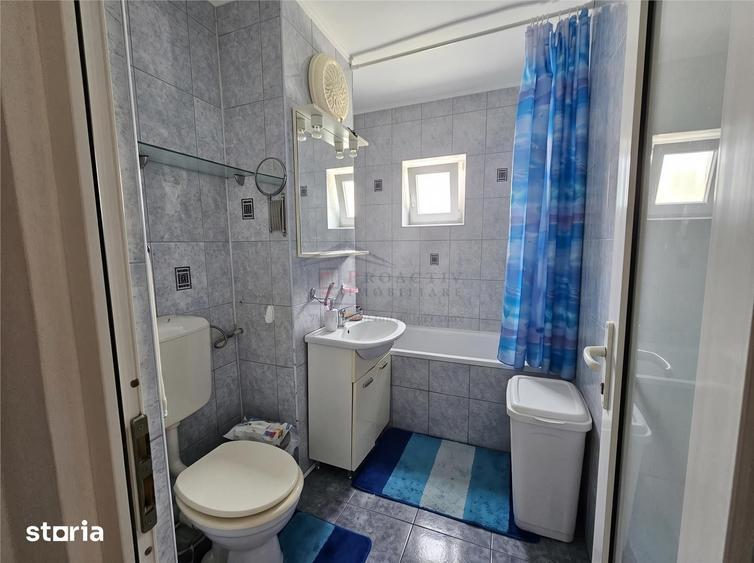 Apartament cu 3 camere decomandat în Obcini