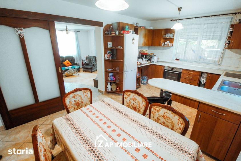 Casă cu 5 camere cu Teren 900 Mp în Unirii