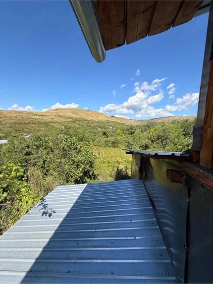 Casă cu 7 camere cu Teren 2718 Mp în Văleanca-Vilănești
