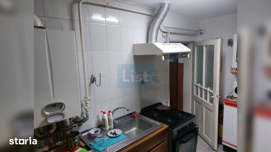 Casă cu 3 camere cu Teren 565 Mp în Piața Centrală