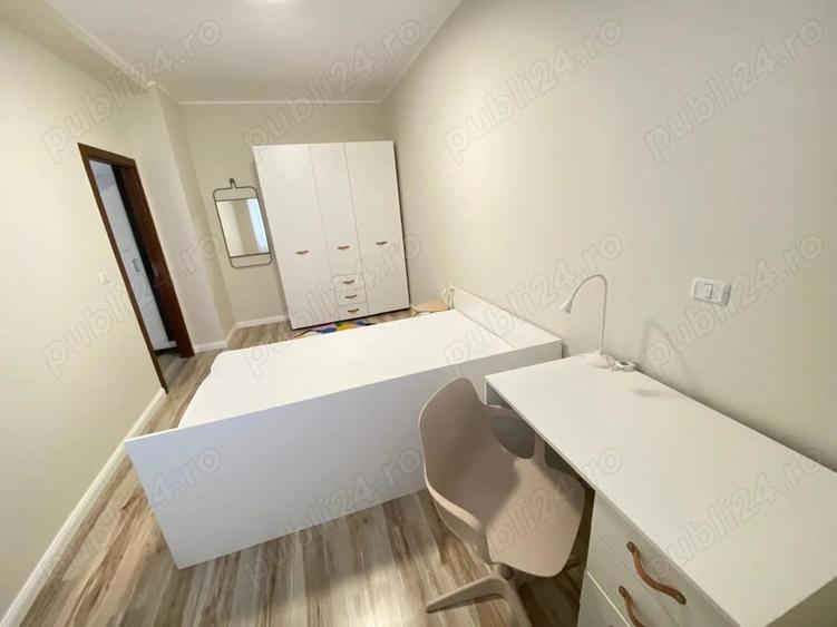 Apartament cu 3 camere decomandat în Intim
