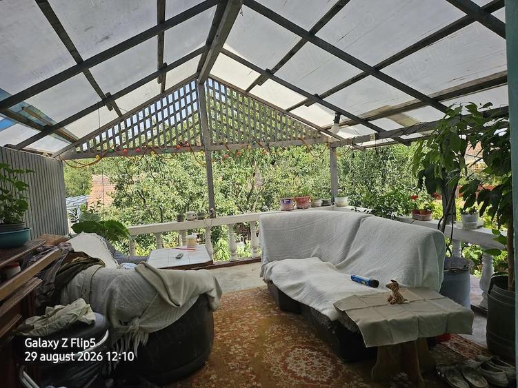 Casă cu 6 camere cu Teren 400 Mp în Central