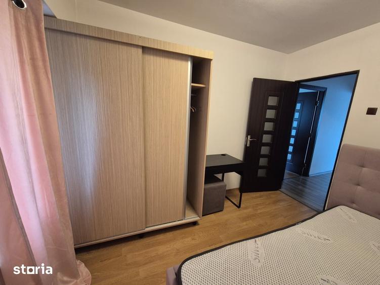 Apartament cu 3 camere semidecomandat în Nicolina