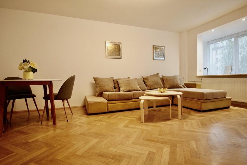 Apartament cu 2 camere decomandat, mobilat în Cișmigiu