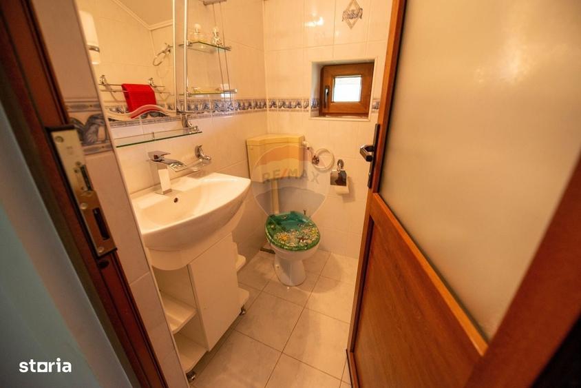 Casă cu 4 camere în Prunaru