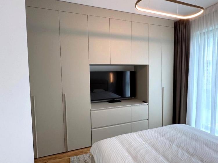 Apartament cu 2 camere semidecomandat, mobilat în Băneasa
