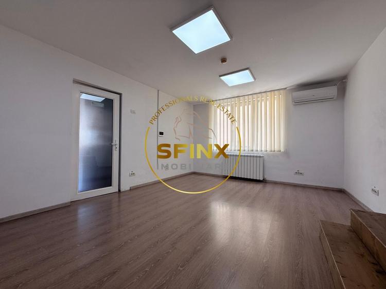 Casă individuală cu 13 camere cu Canalizare în Gara de Nord