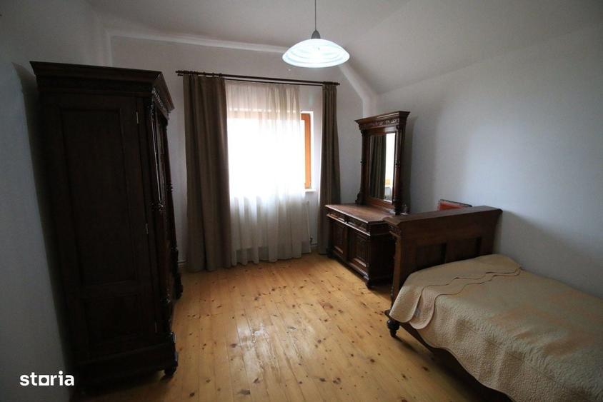 Casă cu 4 camere în Lunca Ozunului