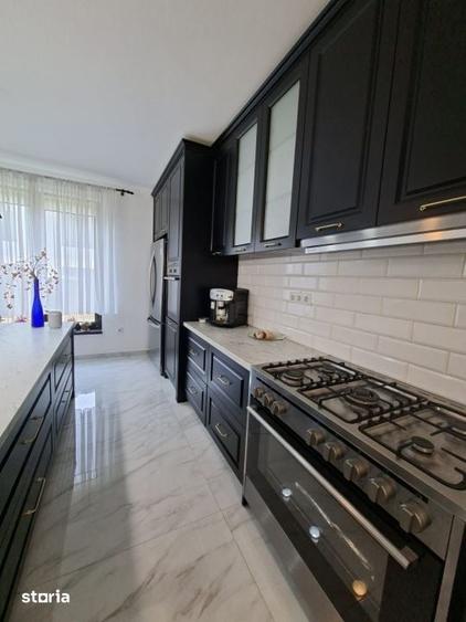 Casă cu 5 camere cu Teren 500 Mp în Săsar