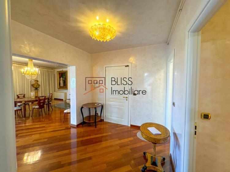 Apartament cu 4 camere decomandat în Primăverii