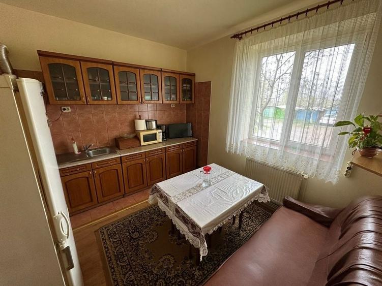 Apartament cu 2 camere decomandat în Cunța