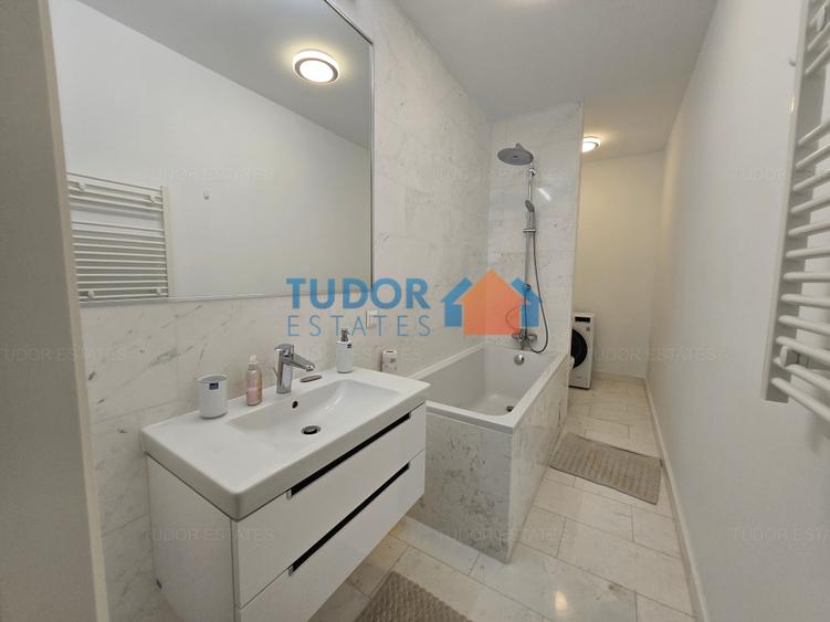 Apartament cu 3 camere semidecomandat în Domenii