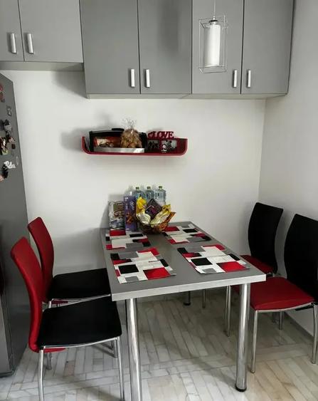 Apartament cu 4 camere decomandat, mobilat în 13 Septembrie