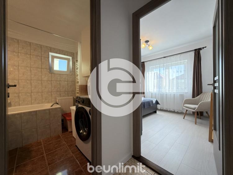 Apartament cu 3 camere decomandat, mobilat în Vasile Aaron