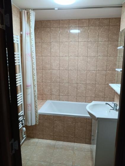Apartament cu 2 camere decomandat în Micro 17