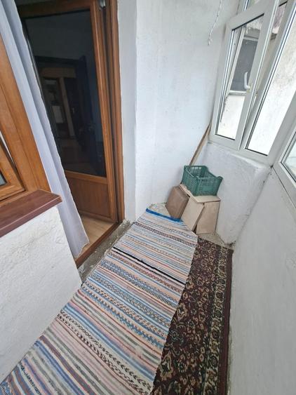 Apartament cu 2 camere decomandat în Podul de Fier