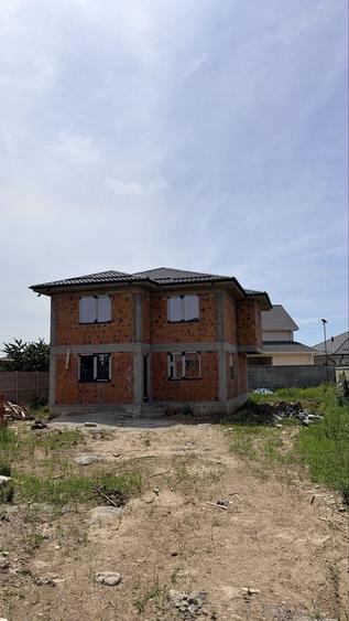 Casă cu 4 camere cu Teren 191 Mp în Central