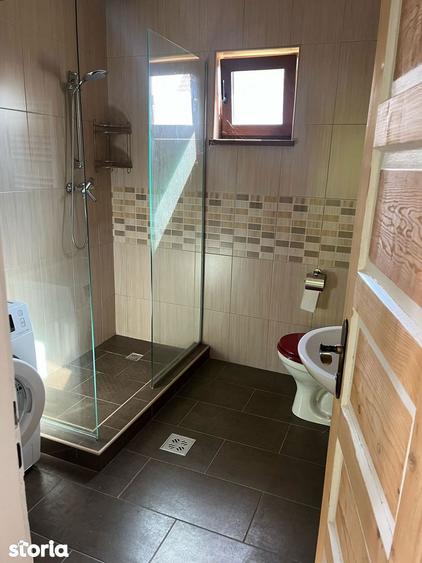 Casă cu 5 camere cu Teren 936 Mp în Central