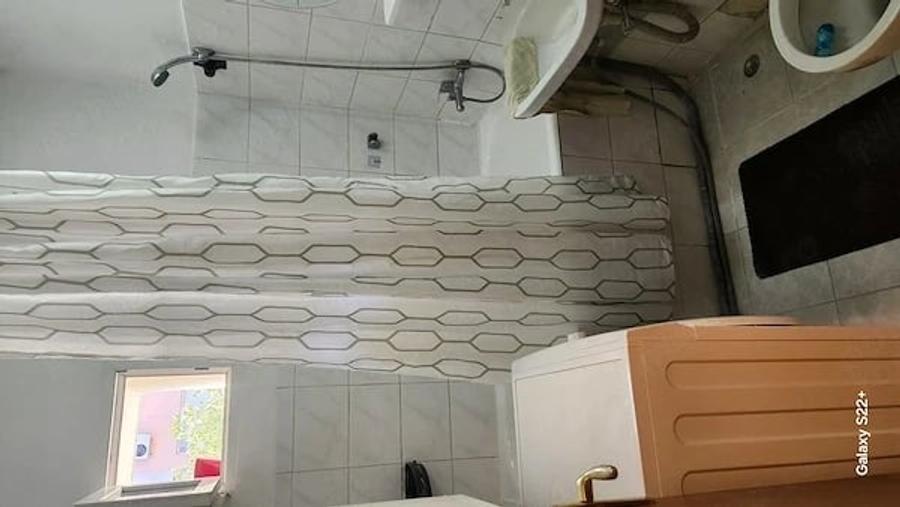 Garsonieră semidecomandată în Sud