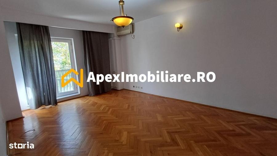 Apartament cu 4 camere decomandat în Unirii