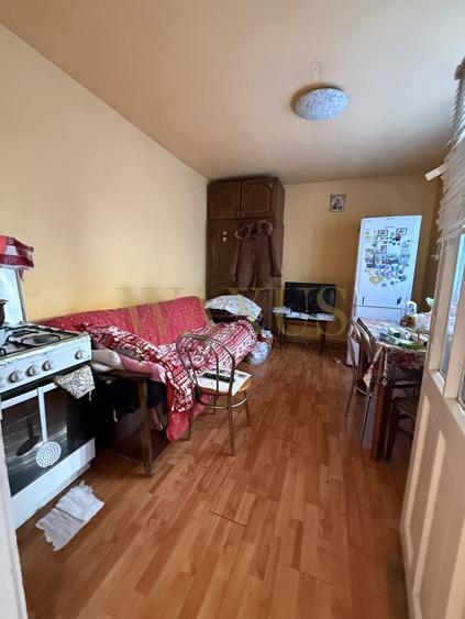 Casă individuală cu 4 camere cu Canalizare în Dâmbul Rotund