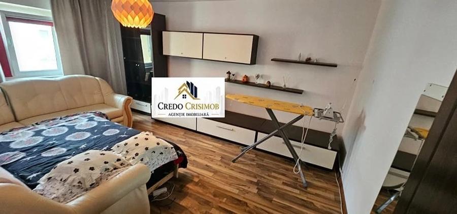 Apartament cu 3 camere decomandat în Micro IV