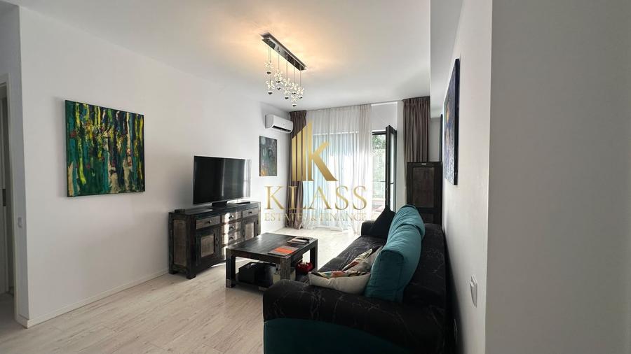 Apartament cu 3 camere semidecomandat, mobilat în Cotroceni
