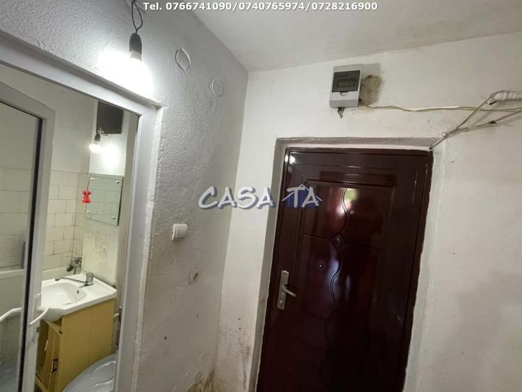 Garsonieră decomandată în Central