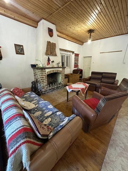Casă cu 4 camere cu Teren 3532 Mp în Băile Homorod