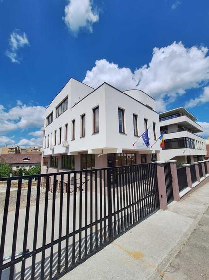 Spațiu comercial, de 23 mp, în Central