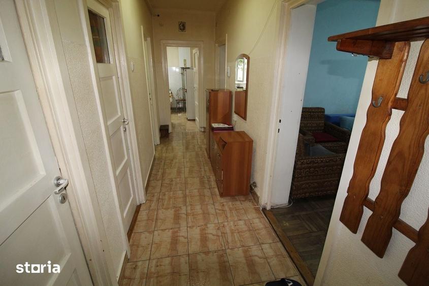 Apartament cu 3 camere în Est
