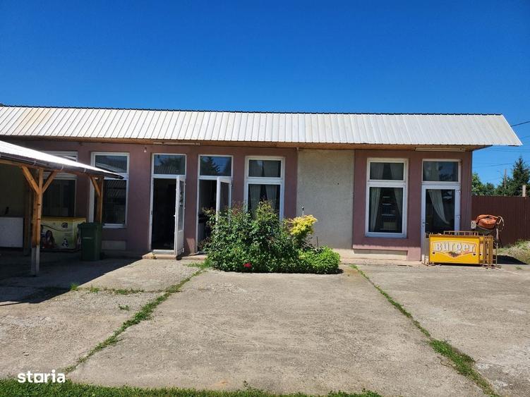 Casă cu 3 camere în Dumbrava