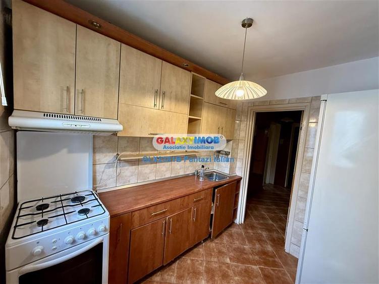 Apartament cu 4 camere semidecomandat în Nicolae Grigorescu