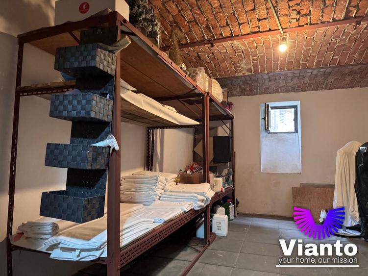 Apartament cu 4 camere, mobilat în Central