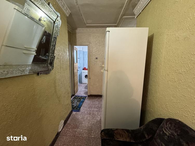 Apartament cu 5 camere decomandat în Nicolae Titulescu